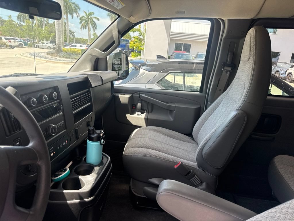 Used 2019 Chevrolet Express 3500 LT w/ LT Preferred Equipment Group RWD image 2