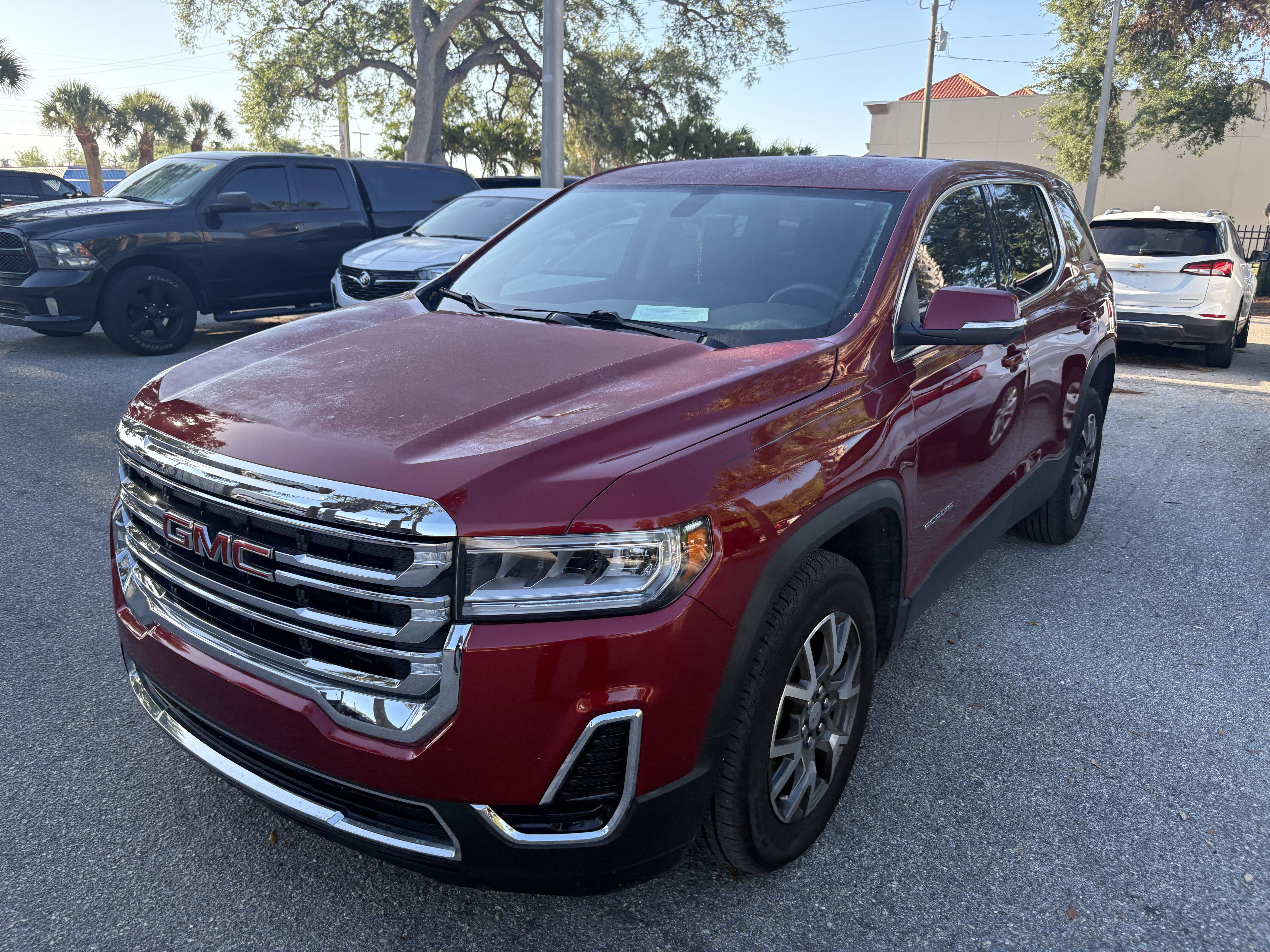 Certified 2020 GMC Acadia SLE image 3