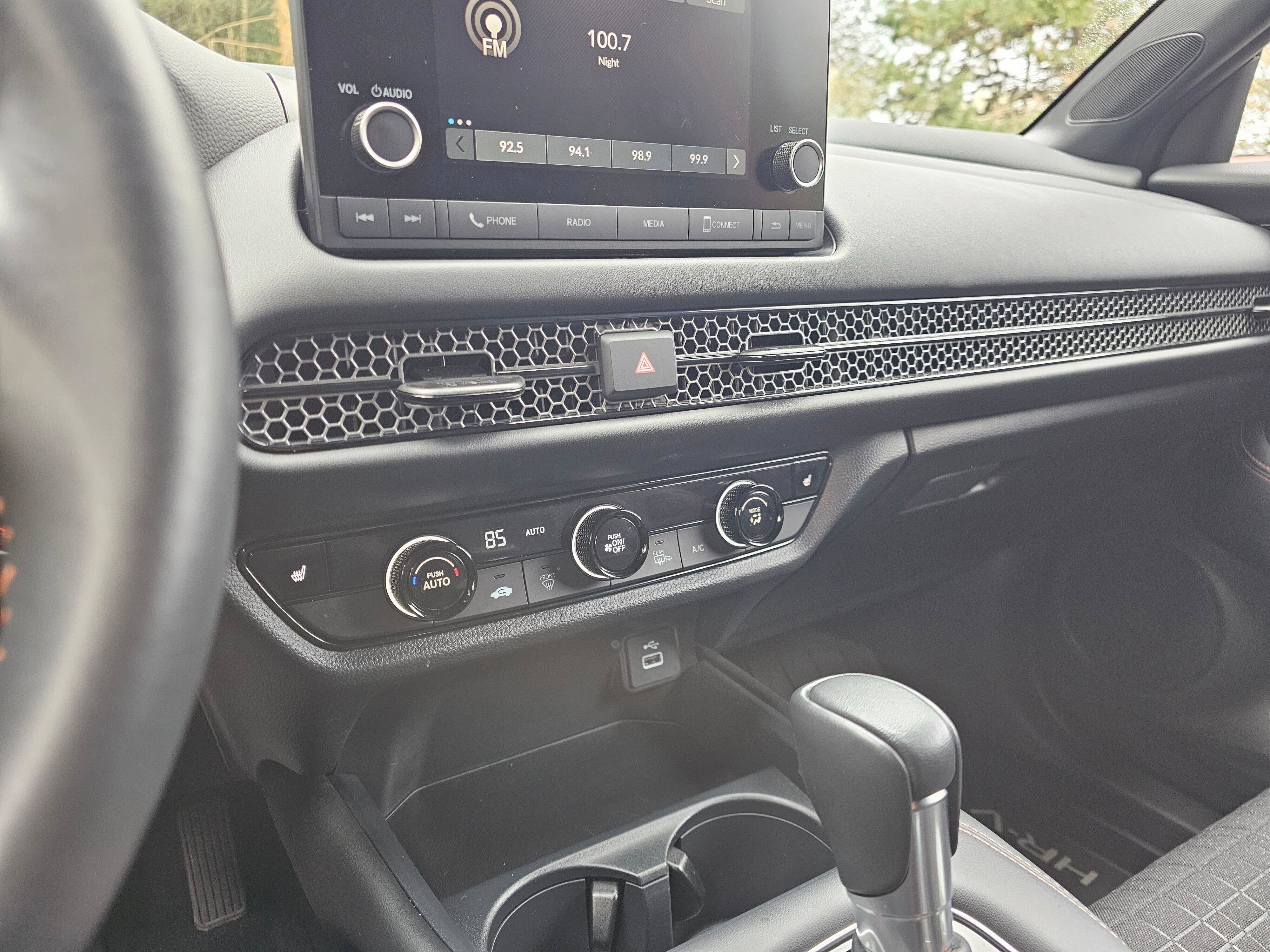 Certified 2025 Honda HR-V Sport image 28