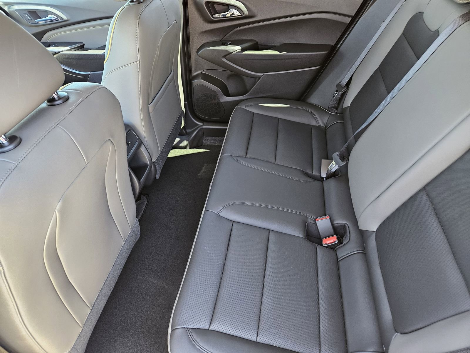 New 2026 Chevrolet Trax ACTIV w/ Sunroof Package image 23