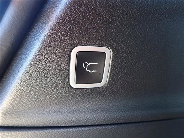 New 2025 Chrysler Pacifica Select FWD image 9