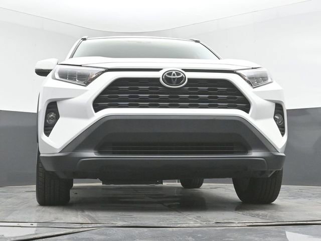 Used 2020 Toyota RAV4 XLE Premium image 43