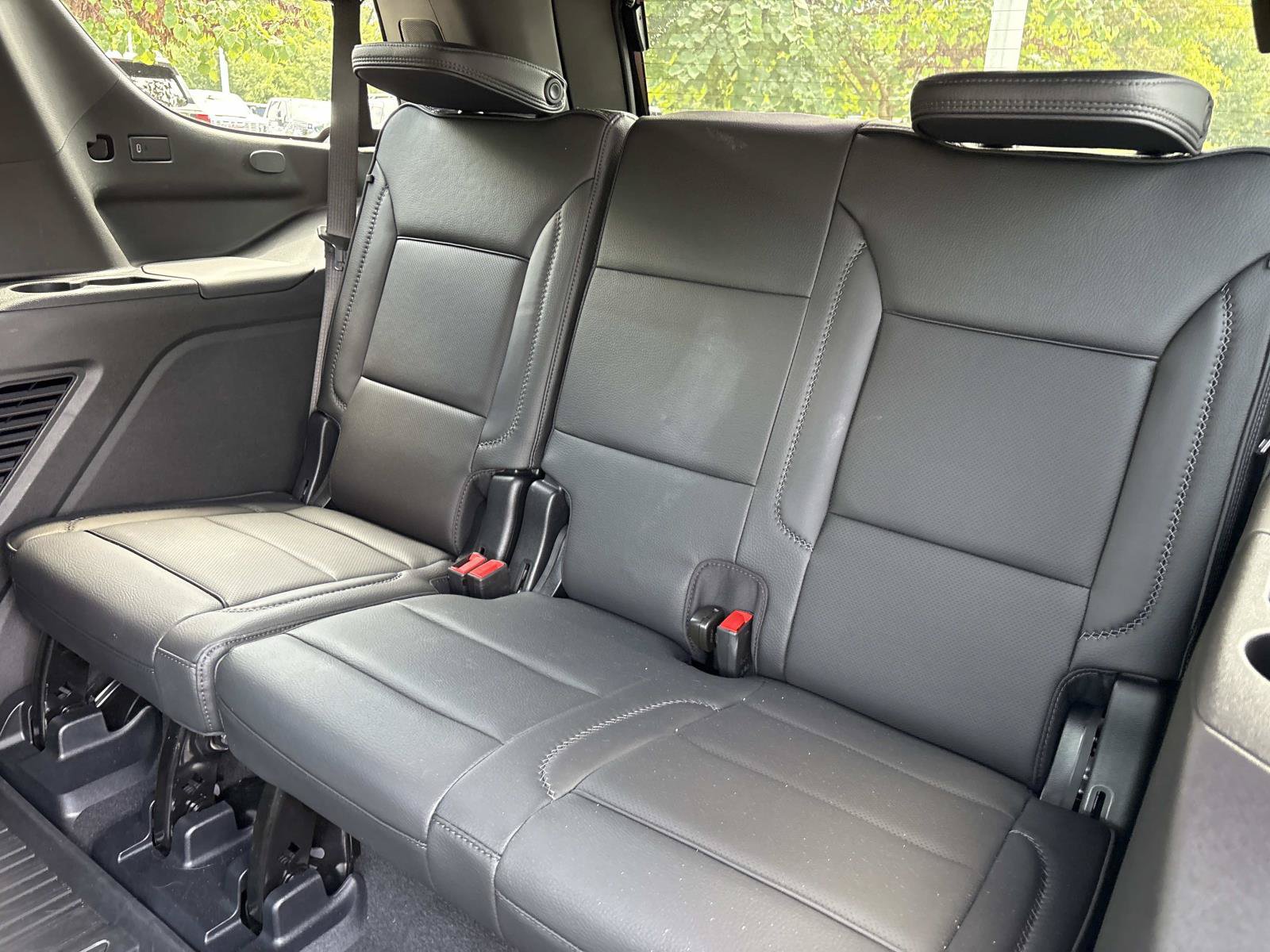 Used 2025 GMC Yukon Denali w/ Denali Reserve Package AWD/4WD image 32