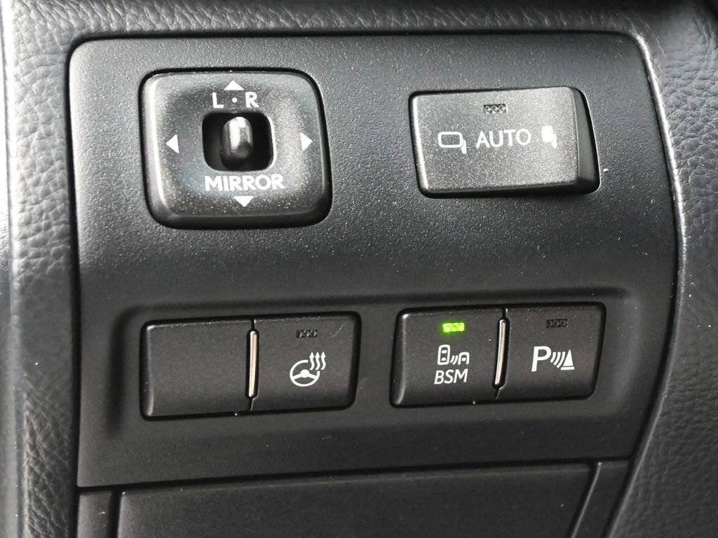 Used 2016 Lexus LS 460 w/ Comfort Package image 5