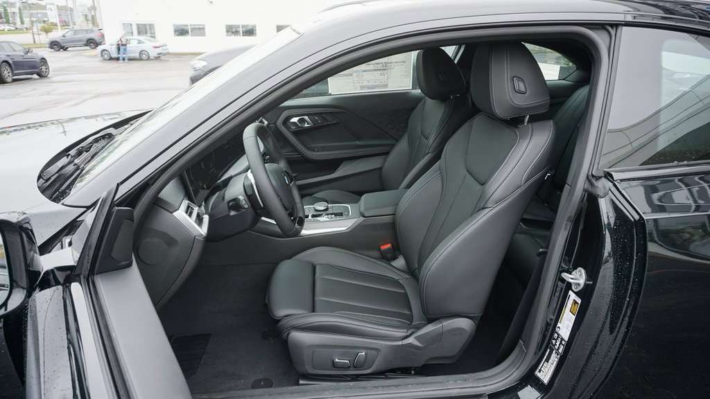 New 2025 BMW 230i xDrive Coupe w/ Convenience Package image 7