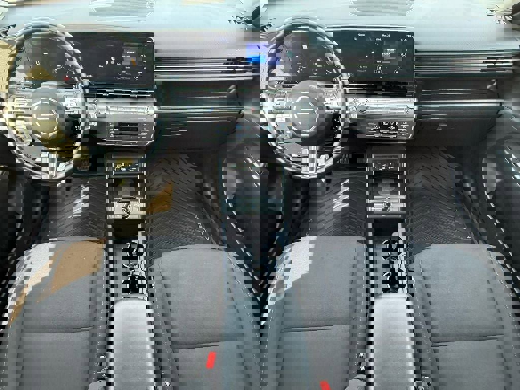 Used 2024 Hyundai Kona SEL w/ Convenience Package image 16