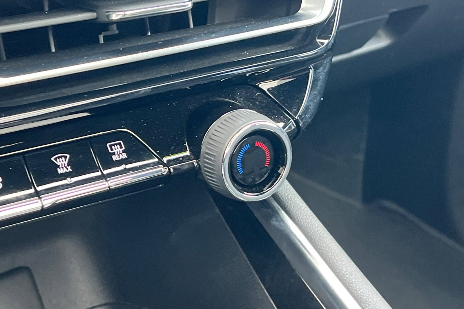 Certified 2024 Chevrolet Traverse RS w/ LPO, Floor Liner Package image 31