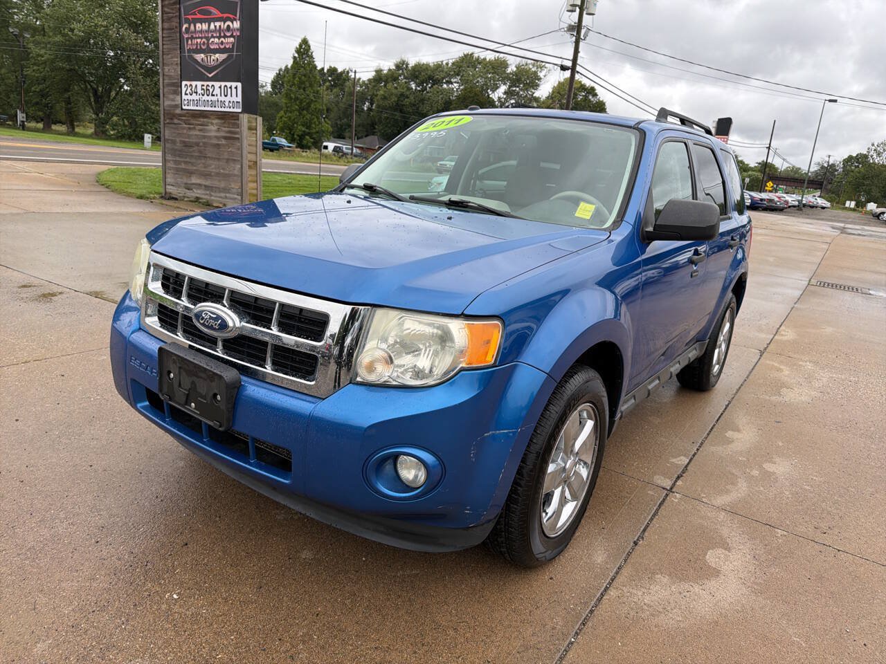 Used 2011 Ford Escape XLT w/ 201A Rapid Spec Order Code FWD image 2