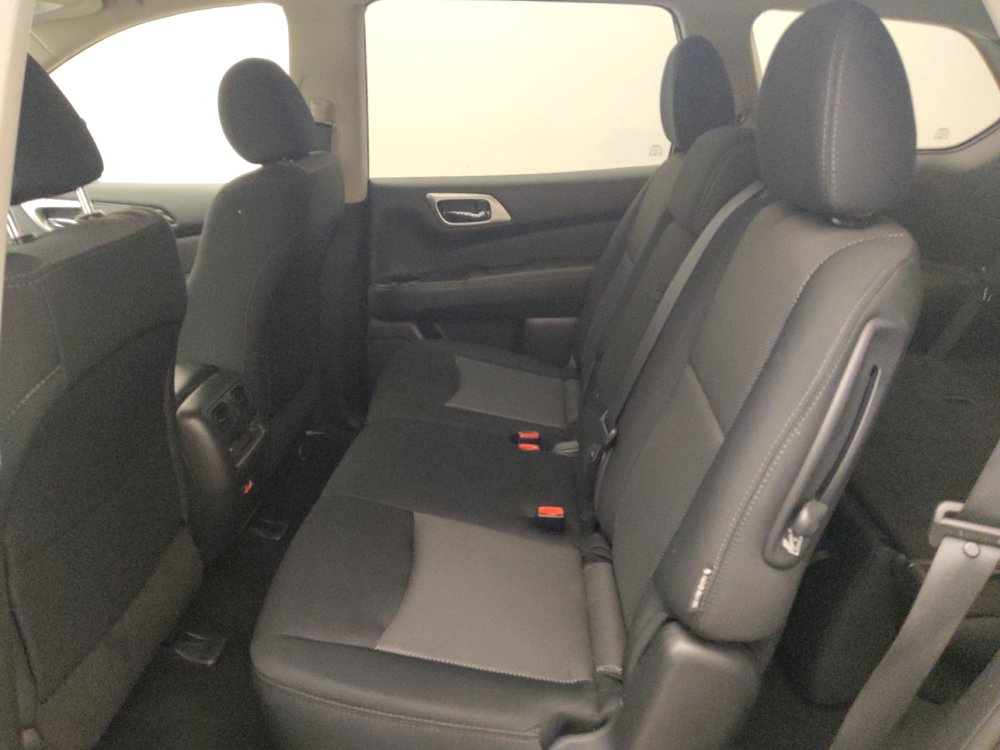 Used 2019 Nissan Pathfinder SV FWD image 18