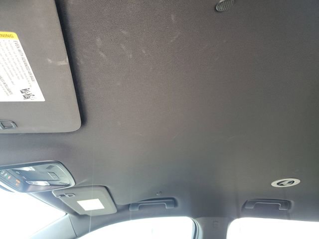 Used 2023 Chevrolet Traverse RS image 33