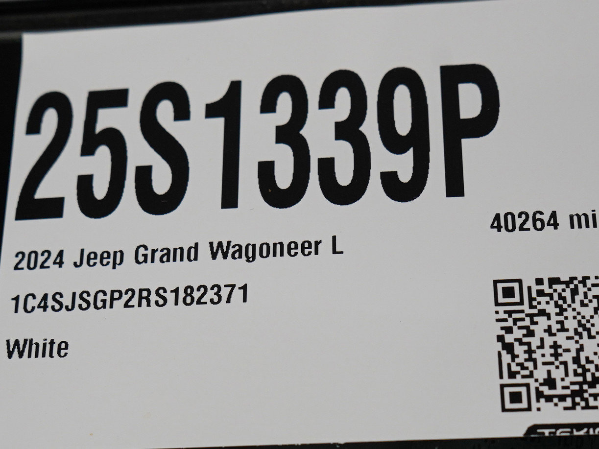Used 2024 Jeep Grand Wagoneer L Series III image 37