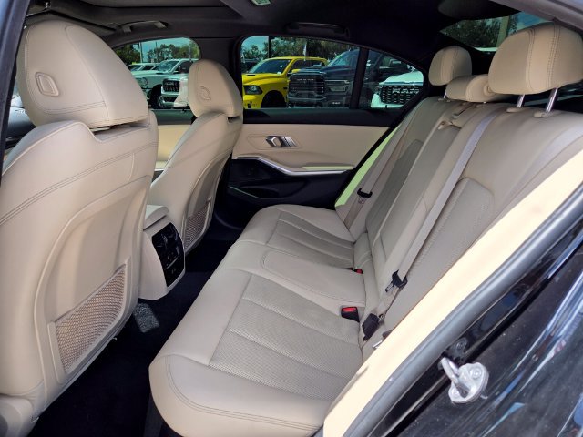 Used 2022 BMW 330i Sedan w/ Driving Assistance Package RWD image 12
