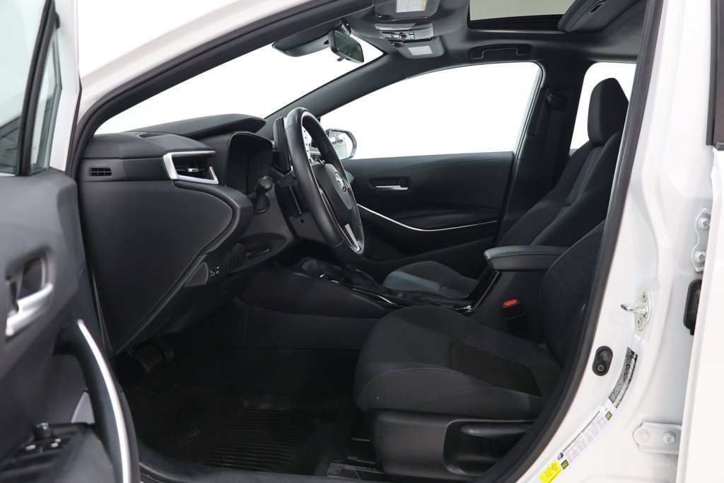 Used 2022 Toyota Corolla SE w/ SE Premium Package FWD image 16