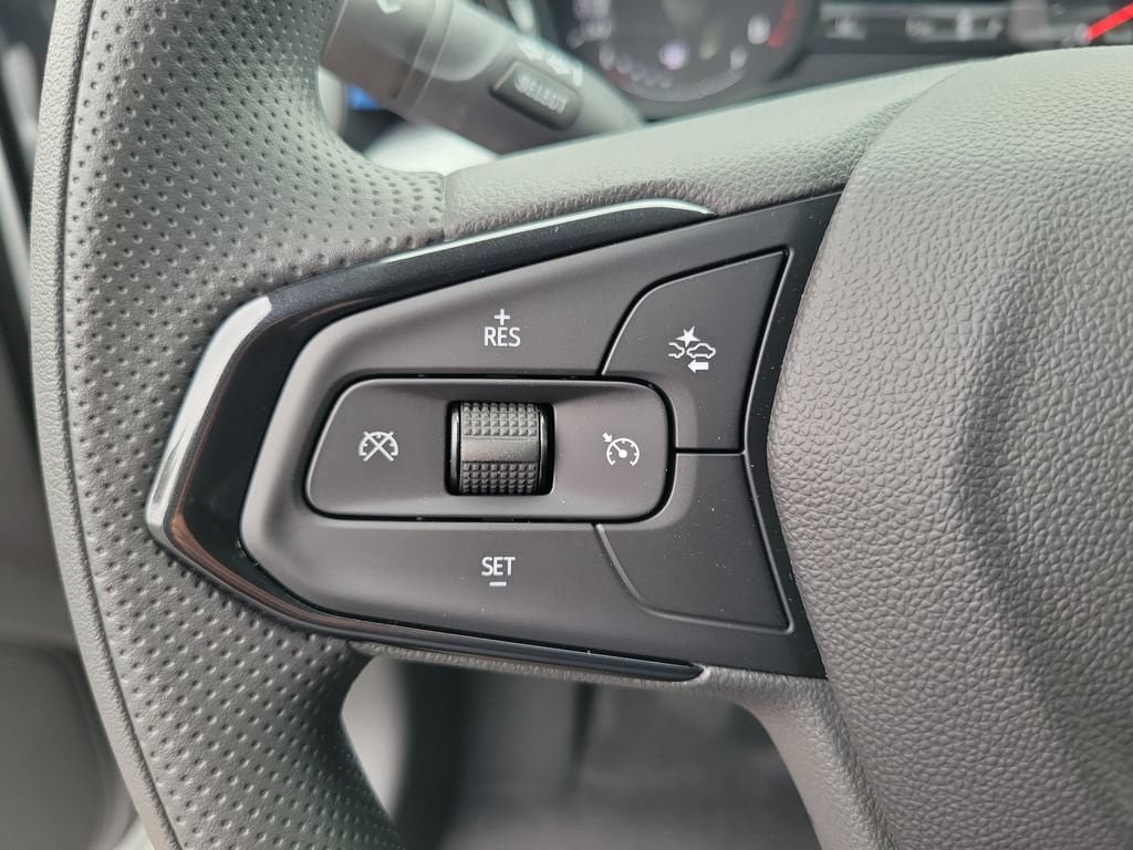 New 2026 Chevrolet Trax LS w/ LS Convenience Package FWD image 5