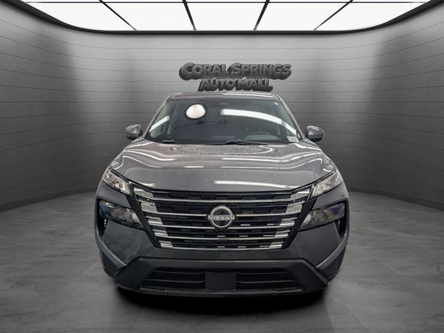 Certified 2026 Nissan Rogue SV FWD image 2
