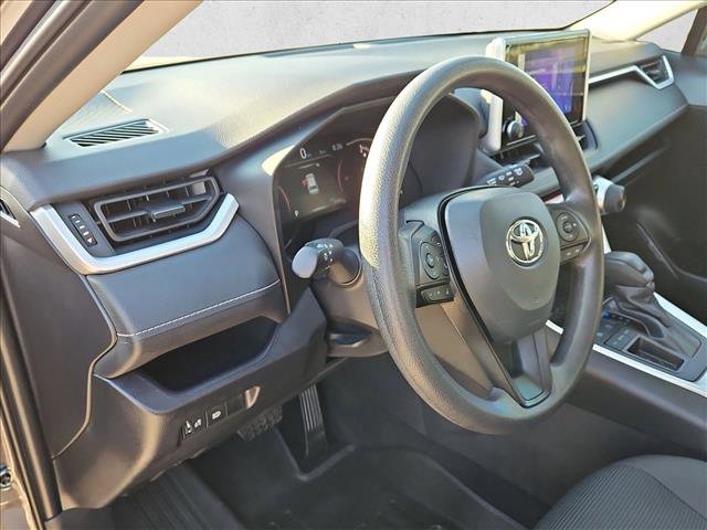 Used 2025 Toyota RAV4 LE image 9