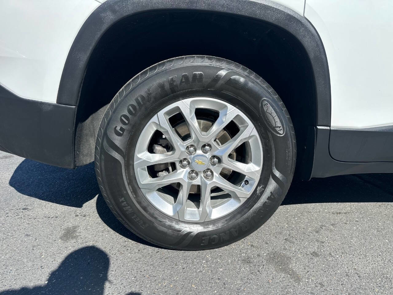 Used 2020 Chevrolet Traverse LT FWD image 7