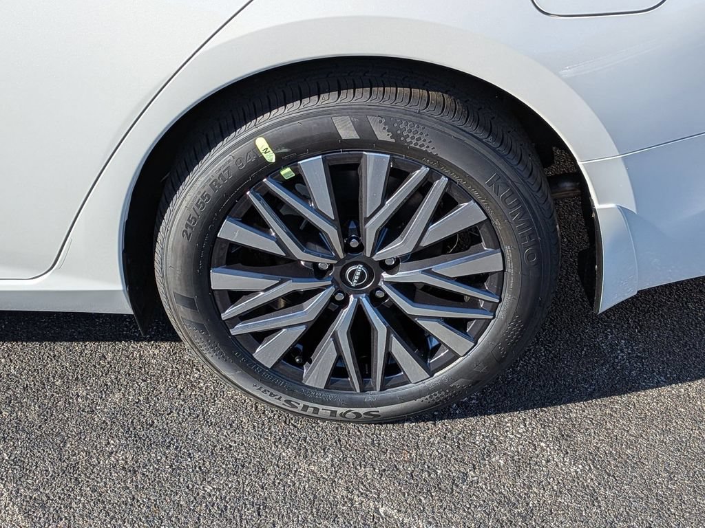 New 2026 Nissan Altima 2.5 SV FWD image 13