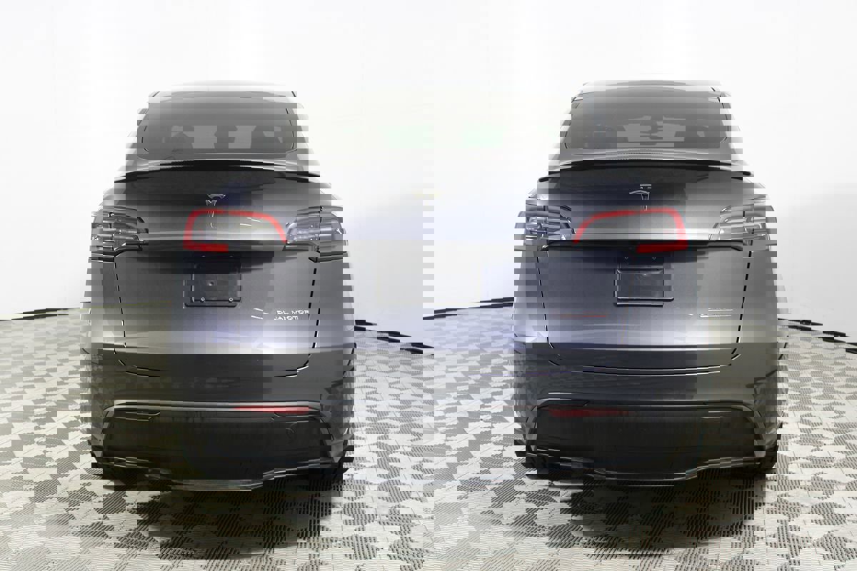 Used 2023 Tesla Model Y Performance image 33