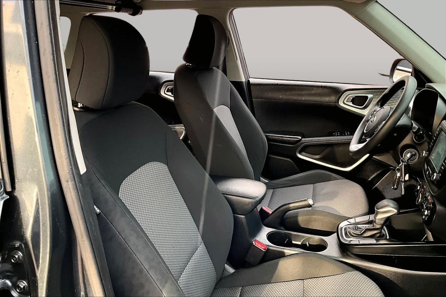 Used 2020 Kia Soul LX FWD image 9