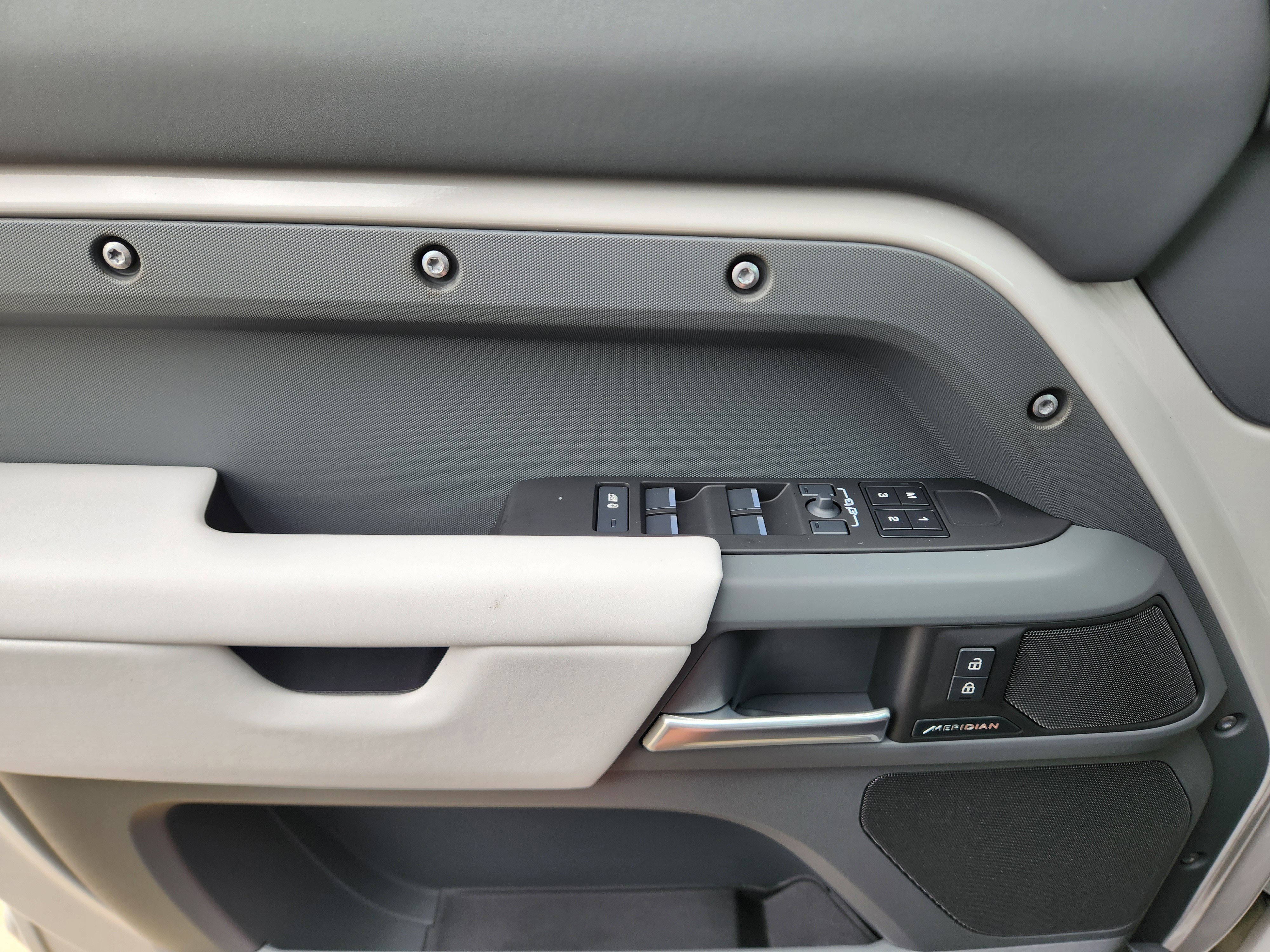 New 2026 Land Rover Defender 110 S AWD/4WD image 17