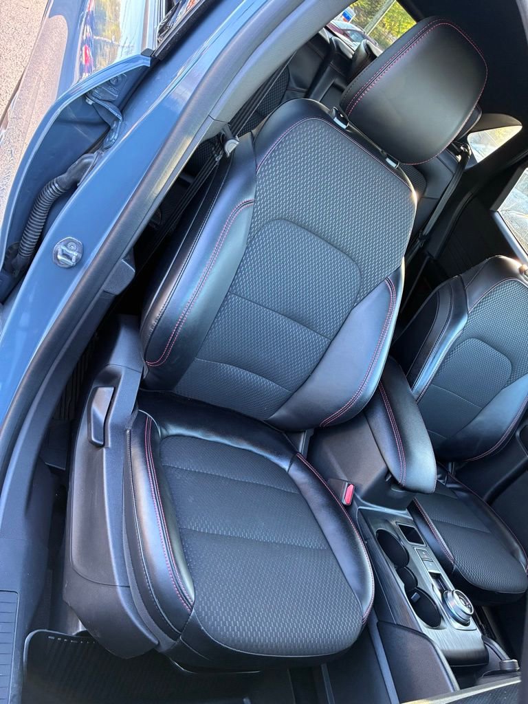 Used 2023 Ford Escape ST-Line w/ Tech Pack #1 AWD/4WD image 18