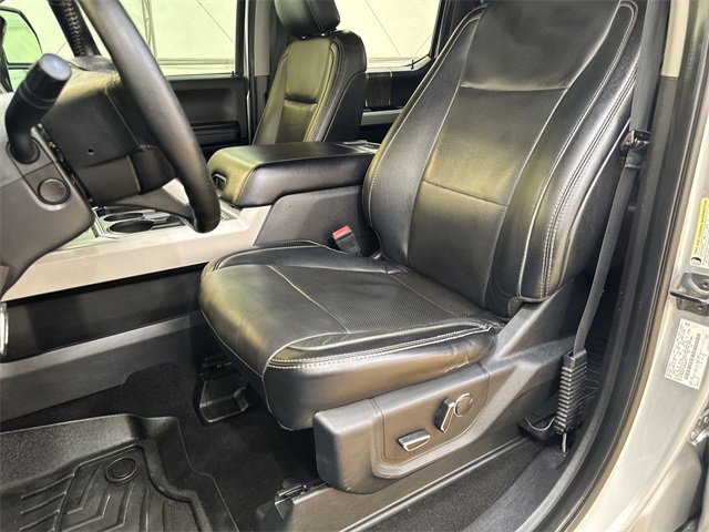 Used 2019 Ford F250 Lariat w/ Lariat Ultimate Package image 19