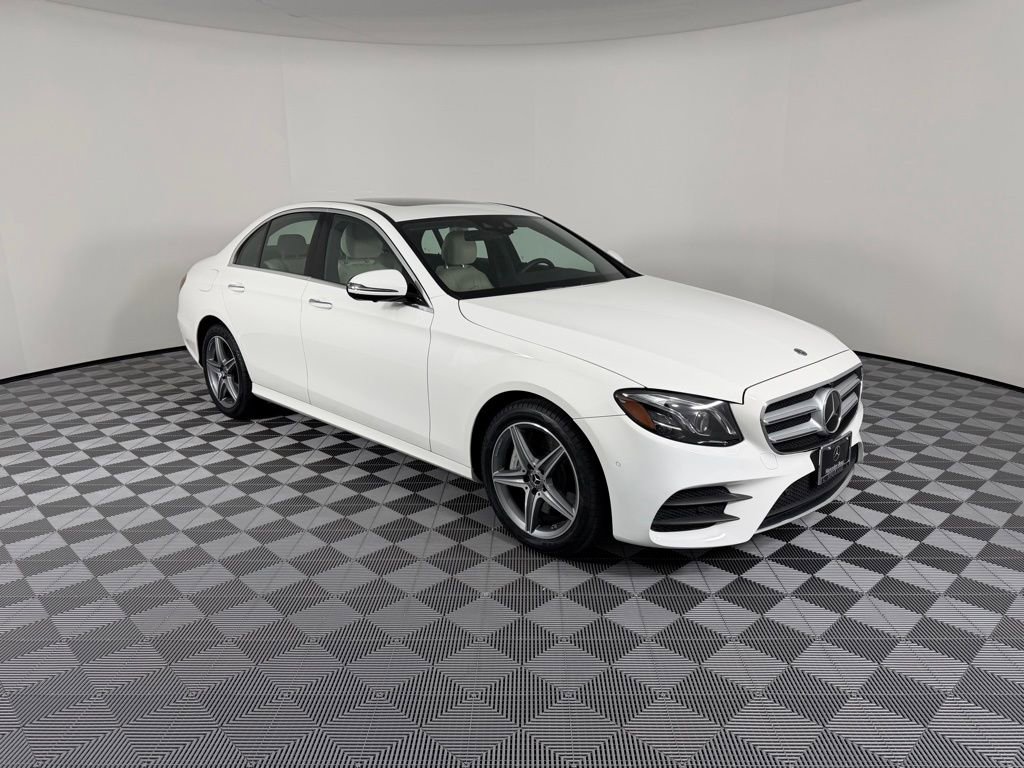 Used 2018 Mercedes-Benz E 300 4MATIC image 4