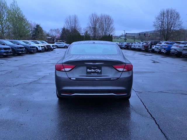 Used 2015 Chrysler 200 Limited w/ Convenience Group FWD image 7