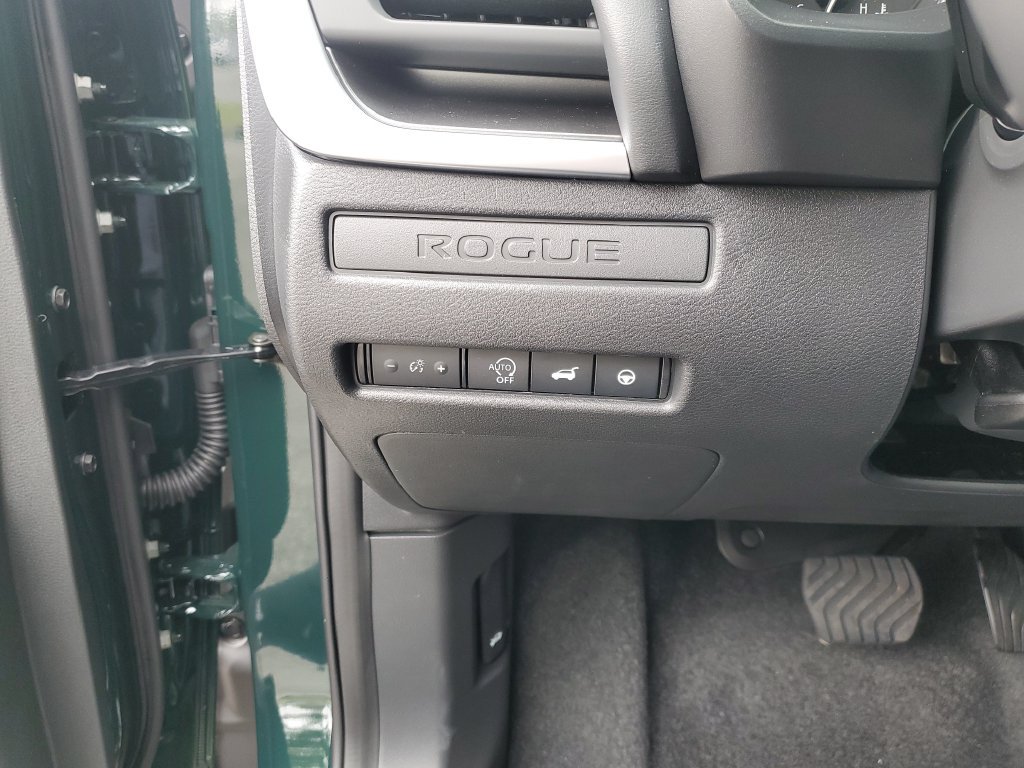 New 2026 Nissan Rogue Dark Armor FWD image 23
