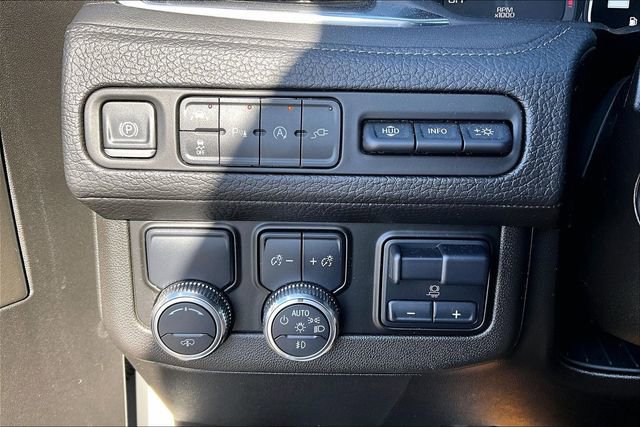Used 2021 GMC Yukon XL Denali w/ Denali Ultimate Package image 15