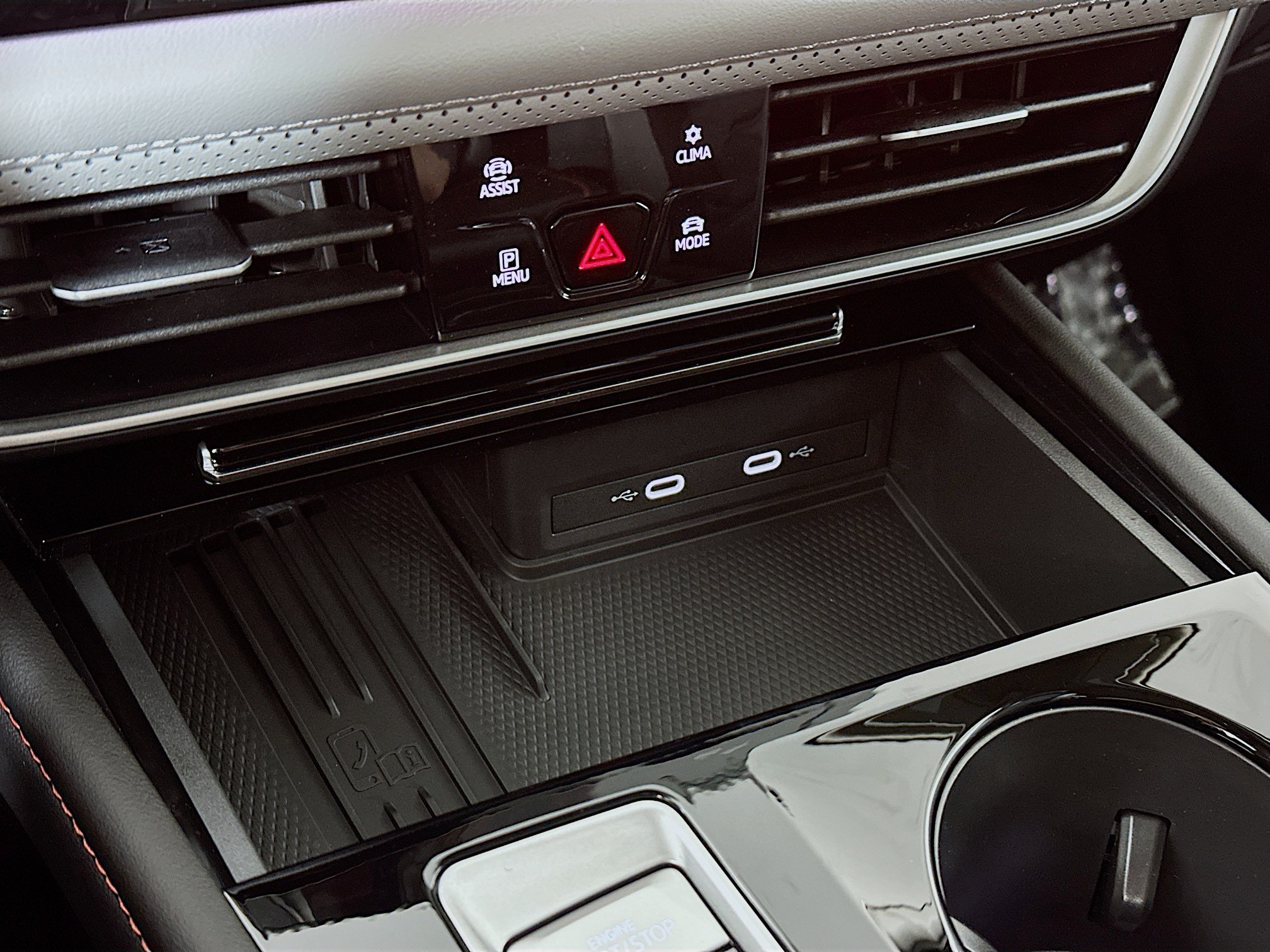 New 2026 Volkswagen Atlas Peak Edition AWD/4WD image 15