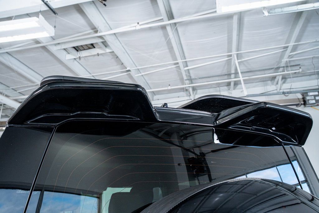 Used 2025 Land Rover Defender 110 X image 30