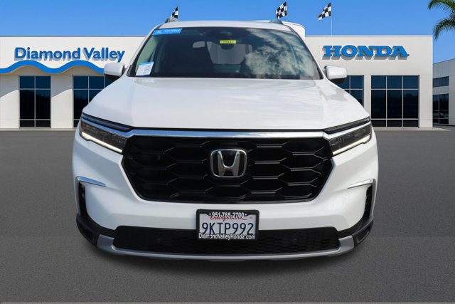 Certified 2024 Honda Pilot Touring image 2