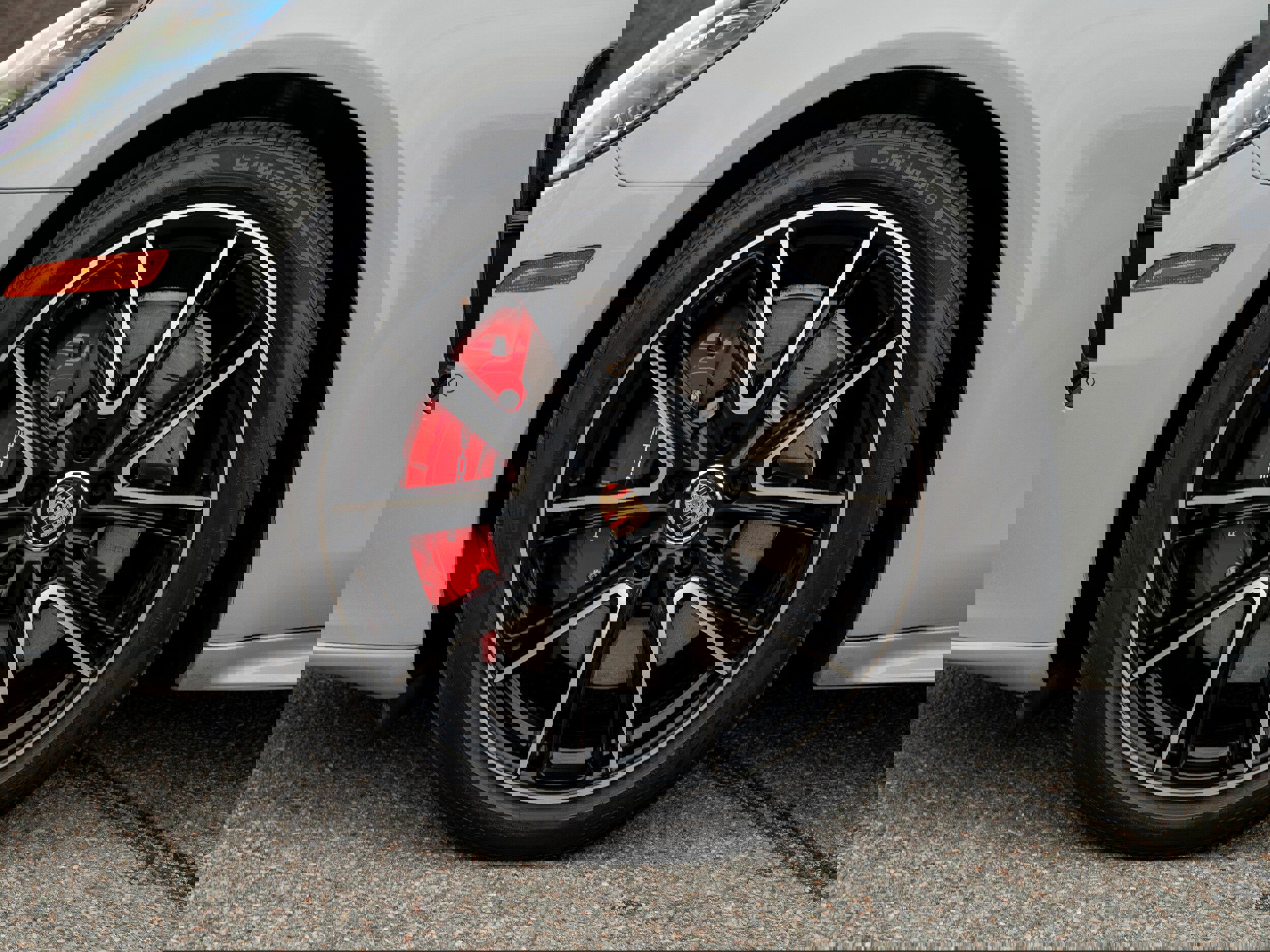 Used 2022 Porsche Panamera GTS w/ Premium Package image 16