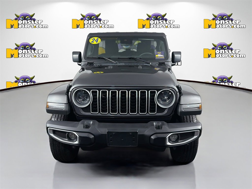 Used 2024 Jeep Wrangler Sahara image 2