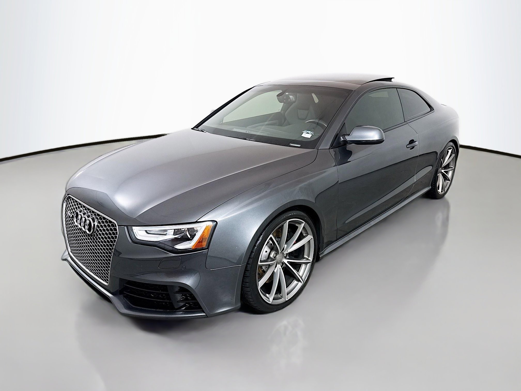 Used 2015 Audi RS 5 Coupe w/ Black Optic Plus Package AWD/4WD image 3