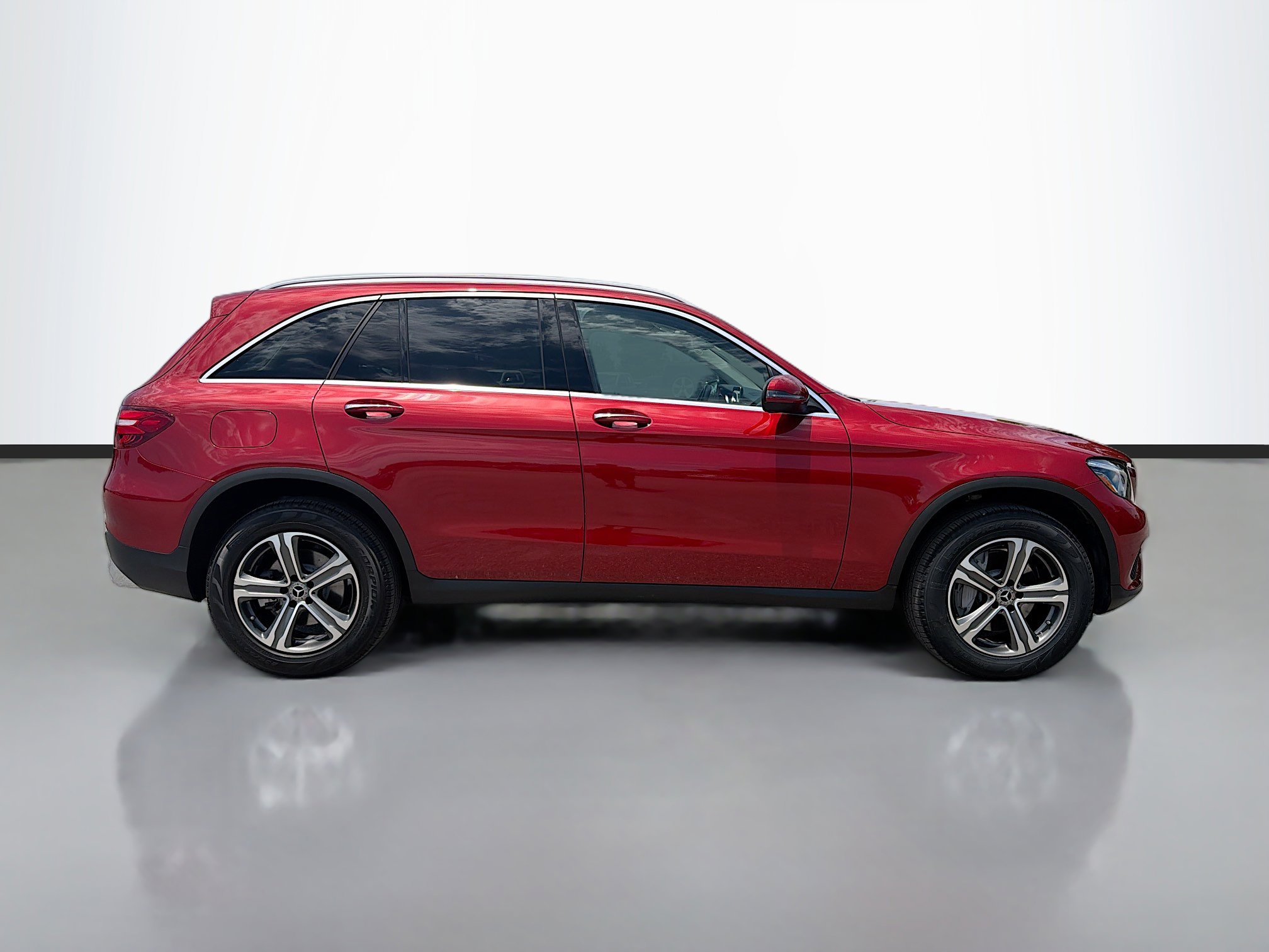 Used 2019 Mercedes-Benz GLC 300 4MATIC image 6