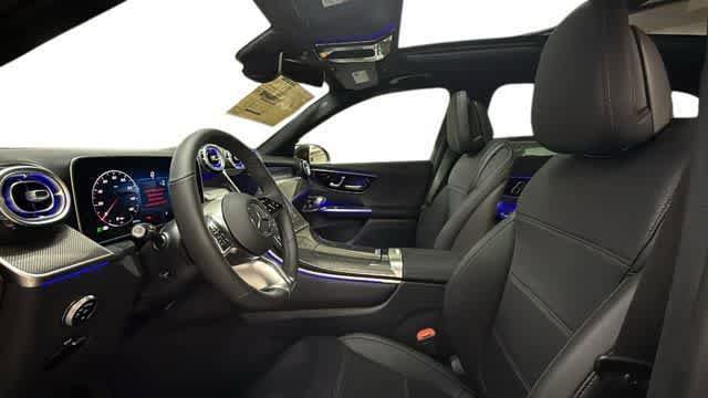 Used 2025 Mercedes-Benz GLC 300 4MATIC image 4