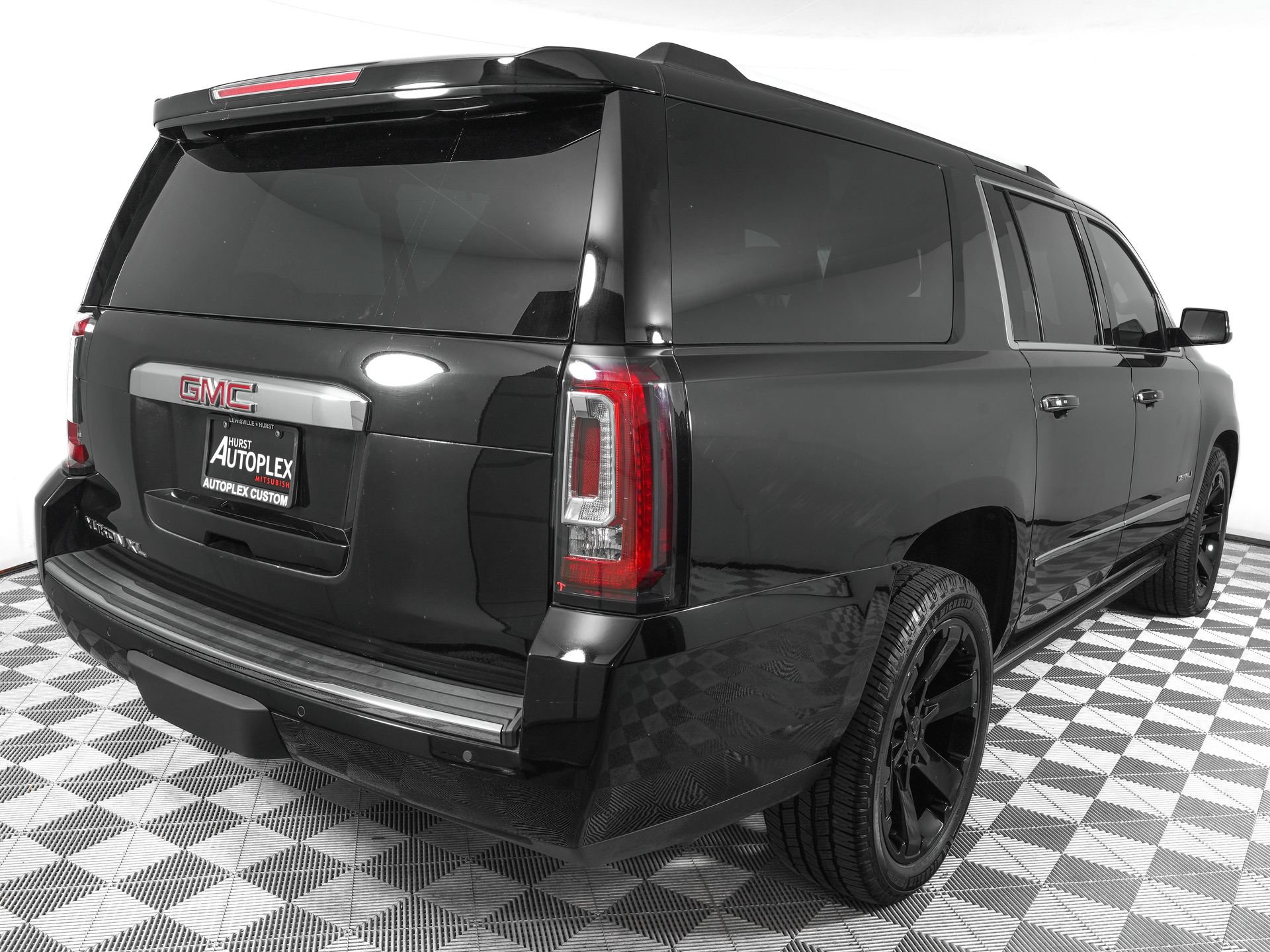 Used 2019 GMC Yukon XL Denali w/ Denali Ultimate Package RWD image 4