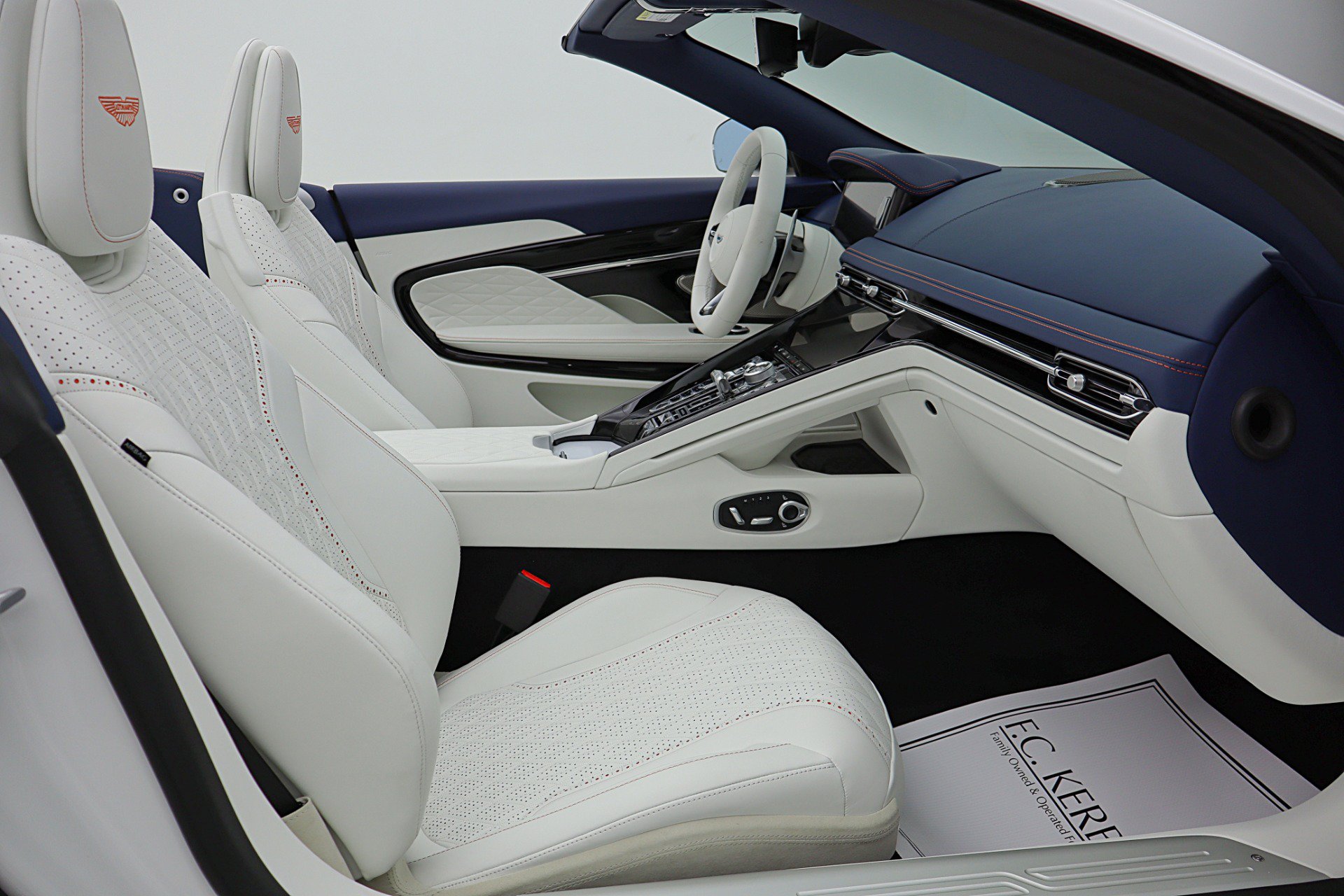 Used 2026 Aston Martin DB12 Convertible RWD image 47