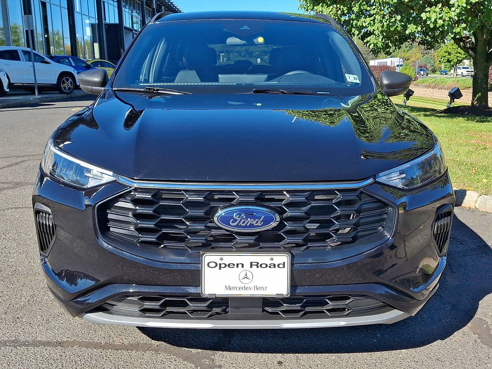 Used 2023 Ford Escape ST-Line w/ Tech Pack #1 AWD/4WD image 2