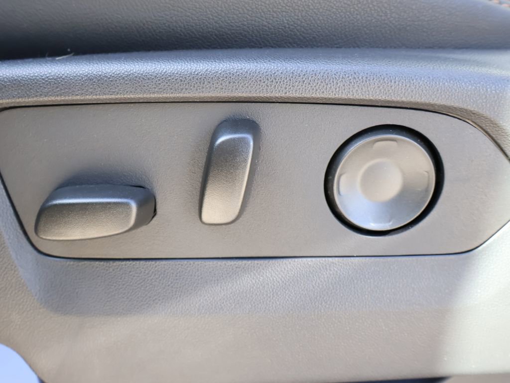 New 2026 GMC Yukon AT4 AWD/4WD image 15