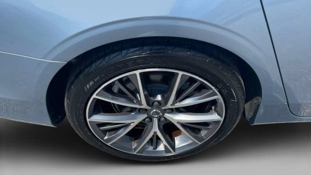Used 2018 Volvo S90 T5 Momentum w/ Convenience Package AWD/4WD image 7
