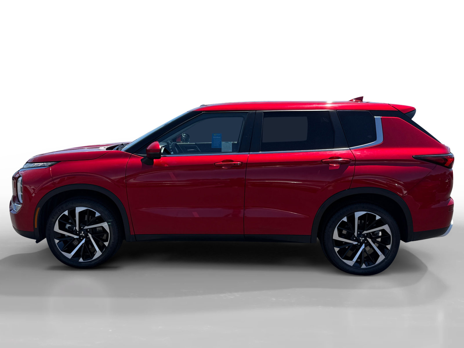 Used 2024 Mitsubishi Outlander SE AWD/4WD image 2
