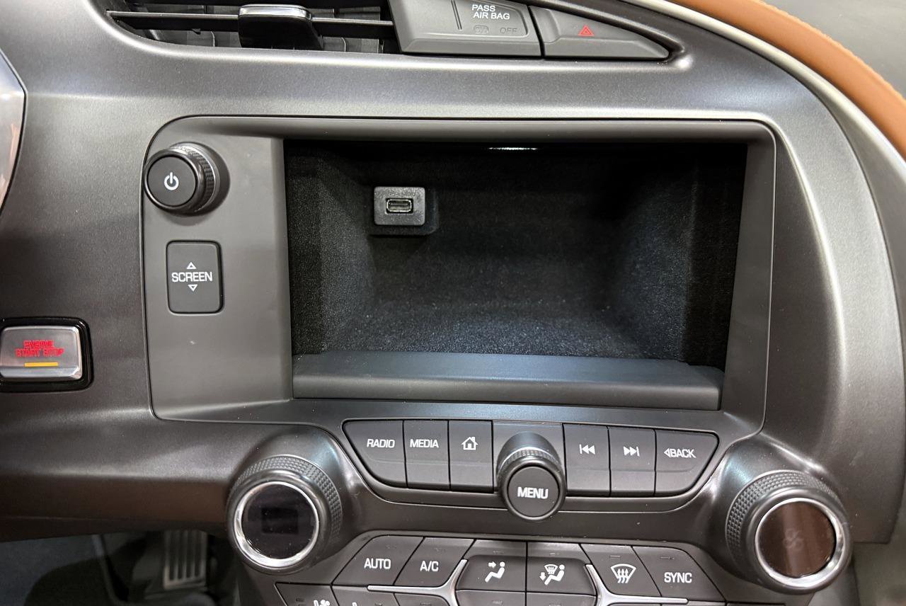 Used 2018 Chevrolet Corvette Stingray Convertible w/ 3LT Preferred Equipment Group image 98