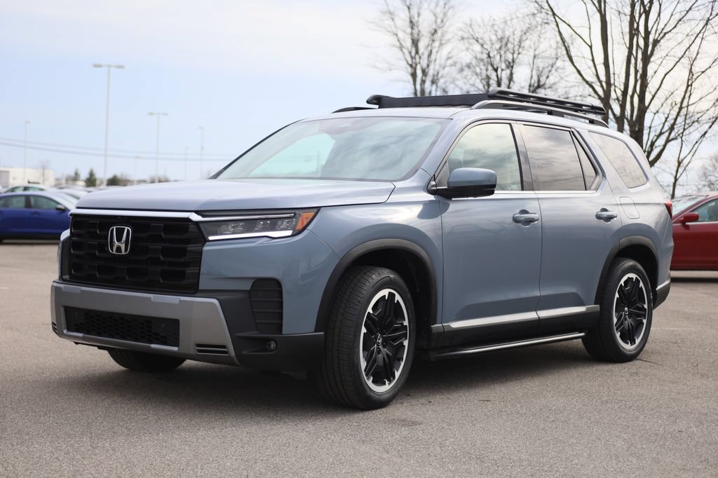 New 2026 Honda Pilot Touring image 3
