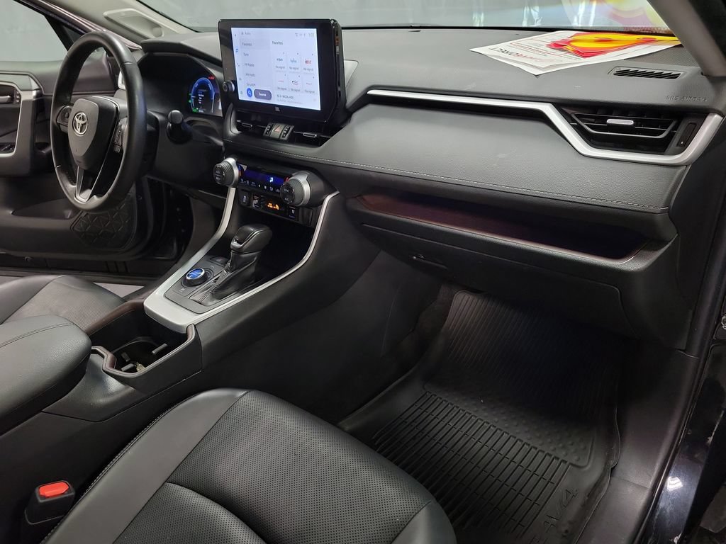 Used 2023 Toyota RAV4 Limited AWD/4WD image 23