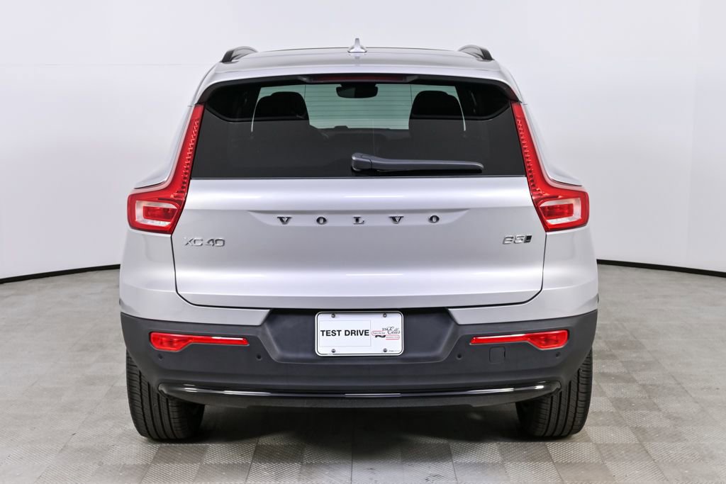 Certified 2025 Volvo XC40 B5 Plus image 30