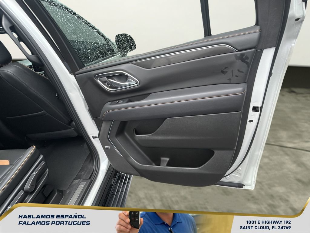 Used 2024 GMC Yukon XL AT4 w/ Technology Package image 33